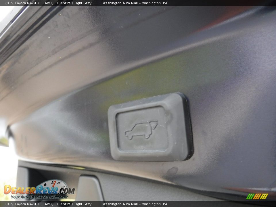 2019 Toyota RAV4 XLE AWD Blueprint / Light Gray Photo #30