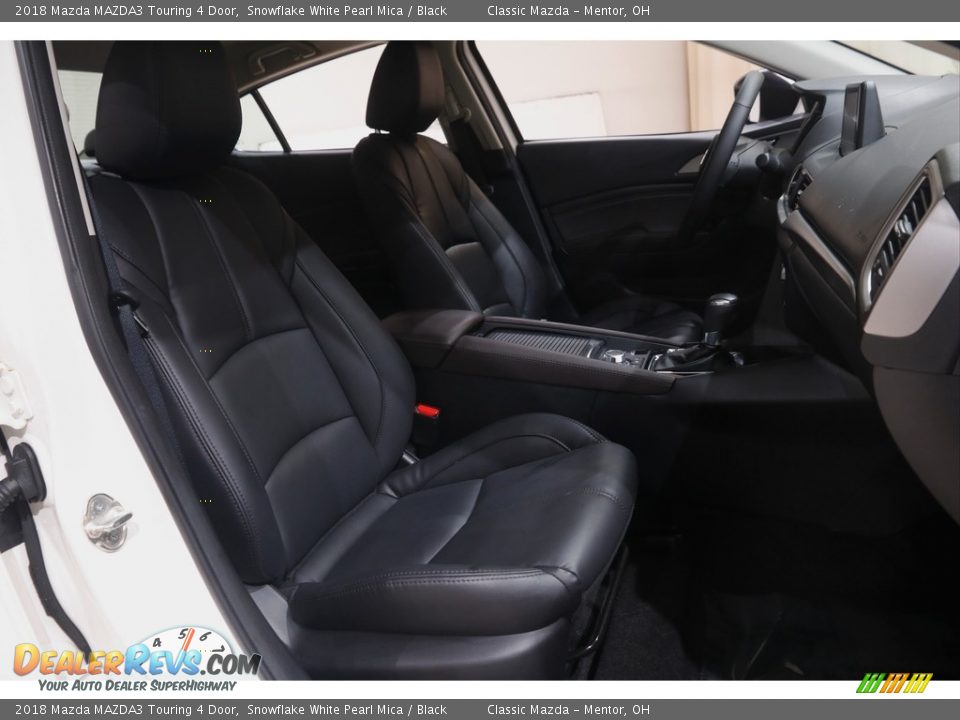 2018 Mazda MAZDA3 Touring 4 Door Snowflake White Pearl Mica / Black Photo #16
