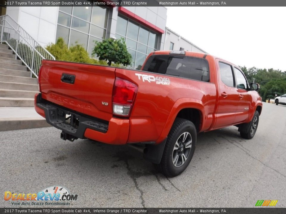 2017 Toyota Tacoma TRD Sport Double Cab 4x4 Inferno Orange / TRD Graphite Photo #17