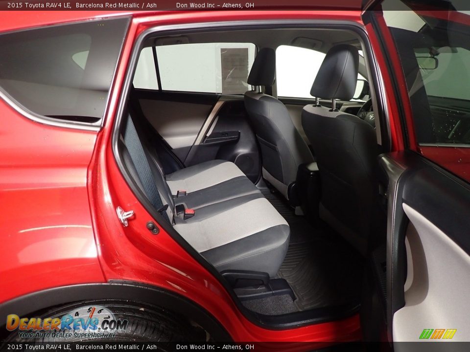 2015 Toyota RAV4 LE Barcelona Red Metallic / Ash Photo #33