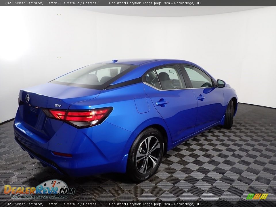 2022 Nissan Sentra SV Electric Blue Metallic / Charcoal Photo #10