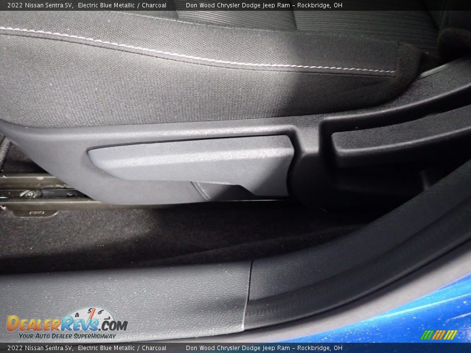 2022 Nissan Sentra SV Electric Blue Metallic / Charcoal Photo #13