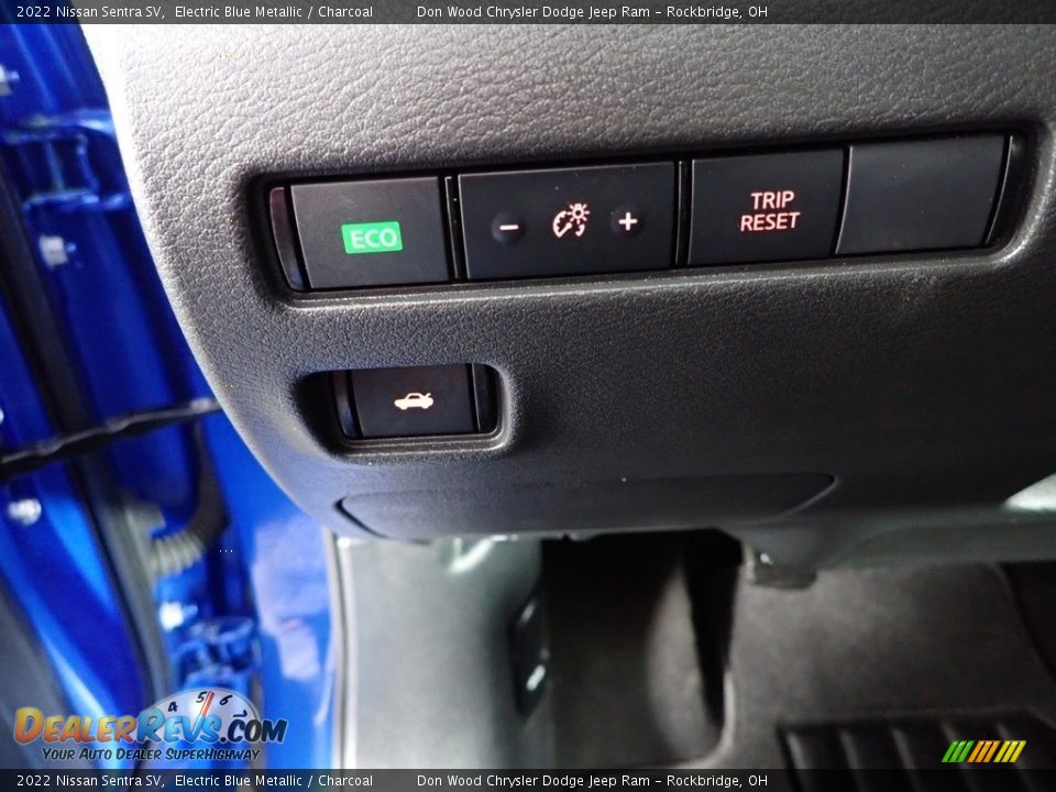2022 Nissan Sentra SV Electric Blue Metallic / Charcoal Photo #15