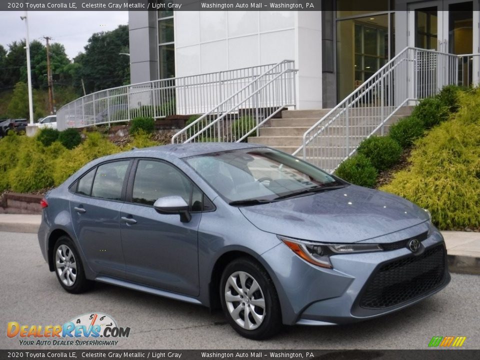 Front 3/4 View of 2020 Toyota Corolla LE Photo #1