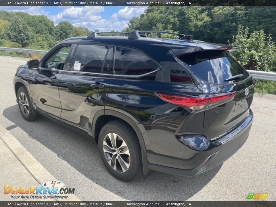 2022 Toyota Highlander XLE AWD Midnight Black Metallic / Black Photo #2