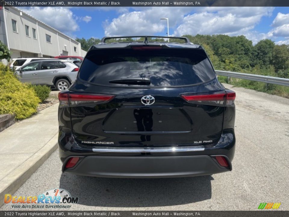 2022 Toyota Highlander XLE AWD Midnight Black Metallic / Black Photo #8