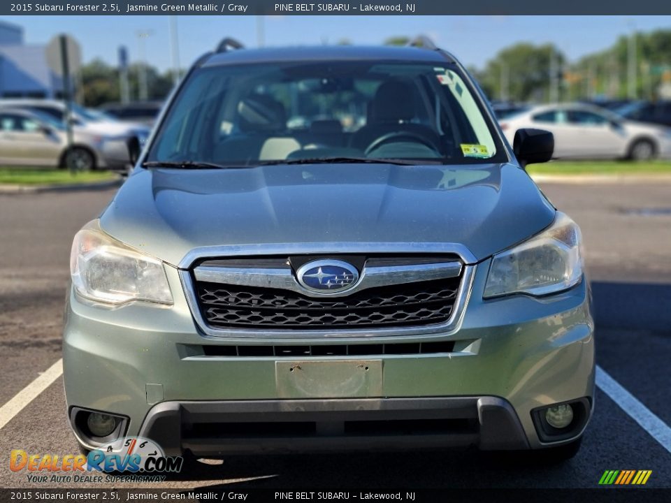 2015 Subaru Forester 2.5i Jasmine Green Metallic / Gray Photo #2