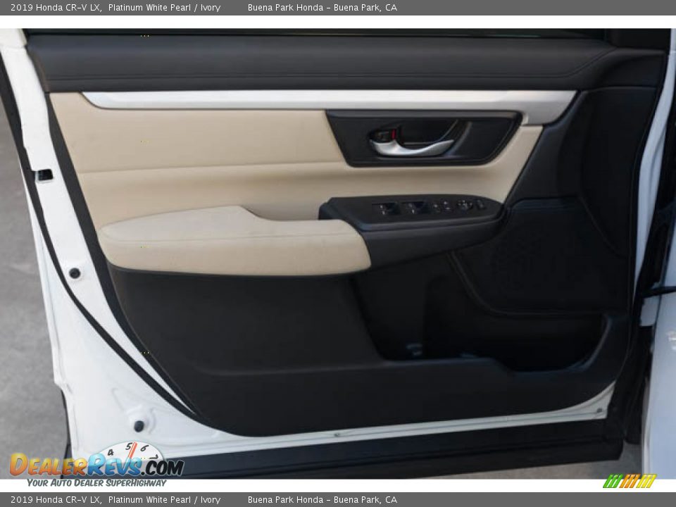 2019 Honda CR-V LX Platinum White Pearl / Ivory Photo #28