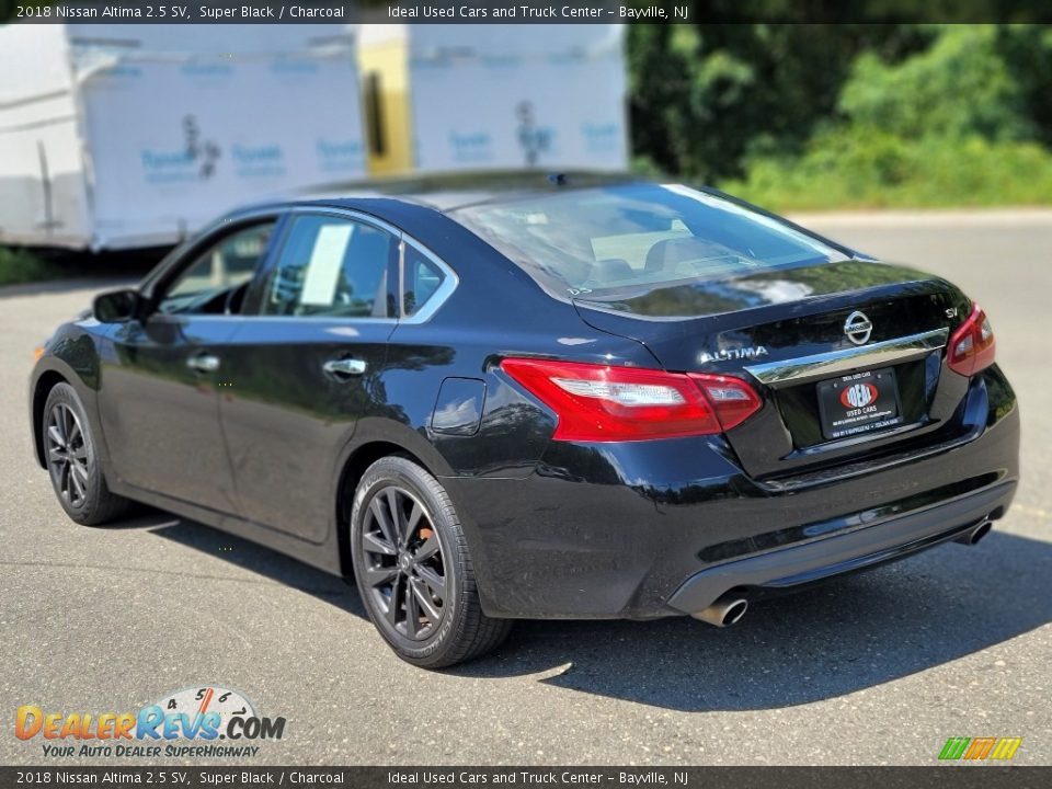 2018 Nissan Altima 2.5 SV Super Black / Charcoal Photo #5