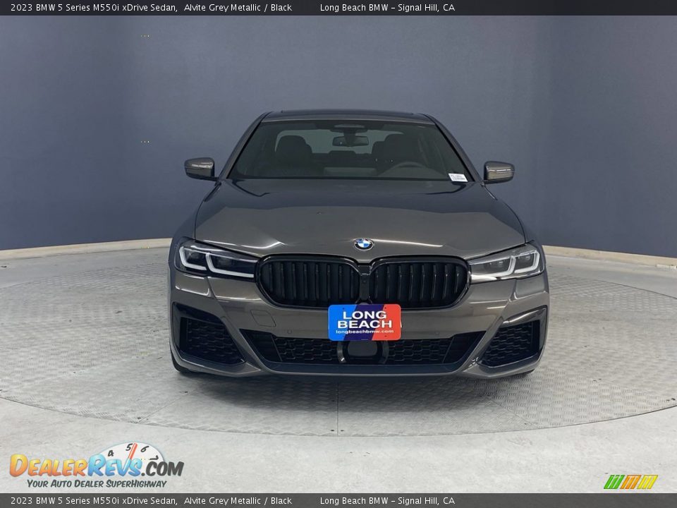 2023 BMW 5 Series M550i xDrive Sedan Alvite Grey Metallic / Black Photo #2