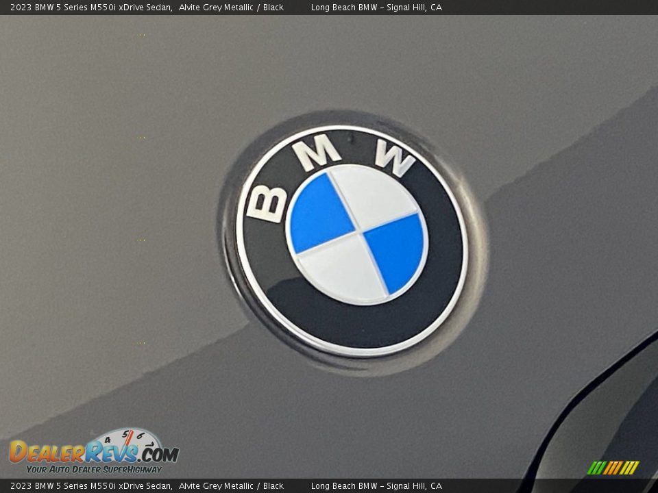 2023 BMW 5 Series M550i xDrive Sedan Logo Photo #5