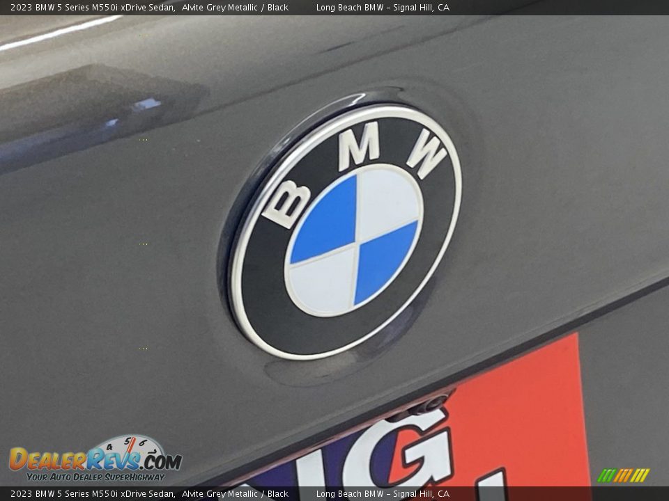 2023 BMW 5 Series M550i xDrive Sedan Alvite Grey Metallic / Black Photo #7