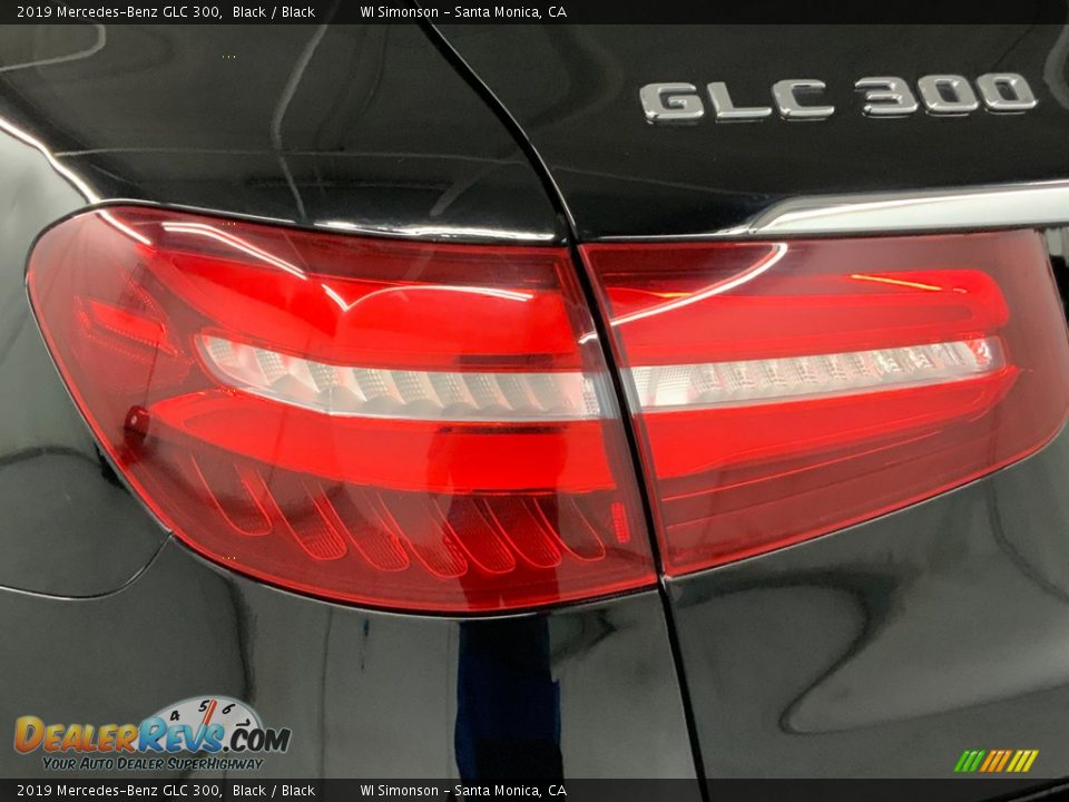 2019 Mercedes-Benz GLC 300 Black / Black Photo #12