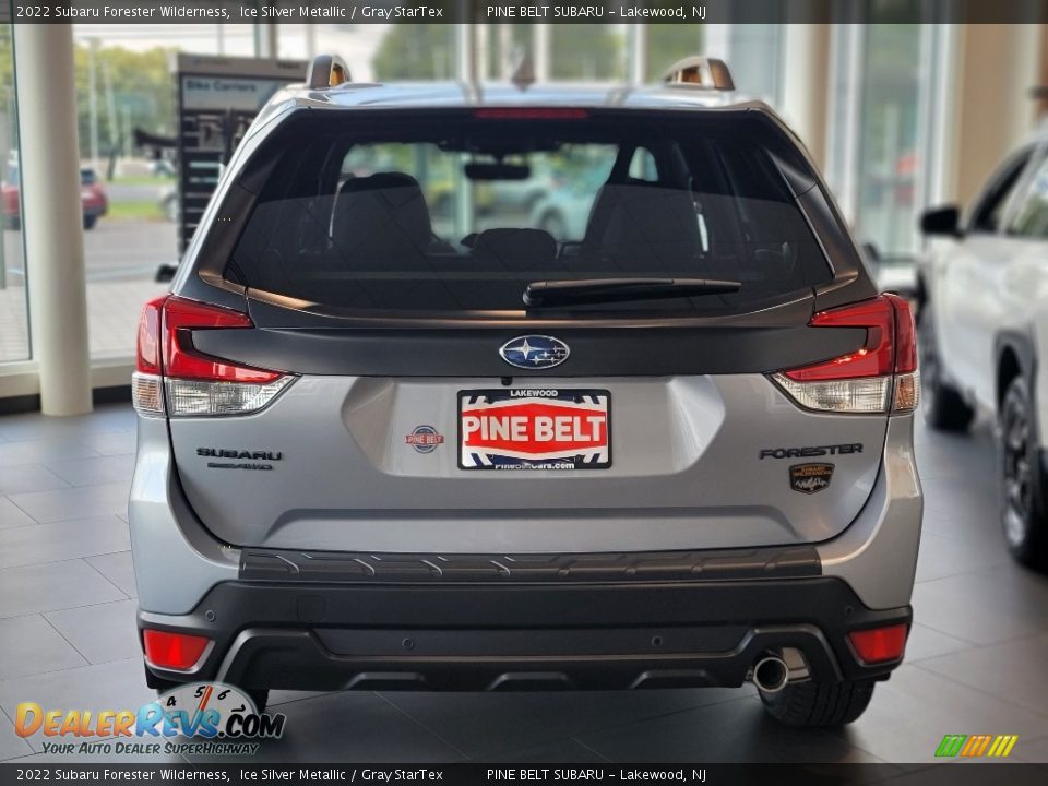 2022 Subaru Forester Wilderness Ice Silver Metallic / Gray StarTex Photo #5