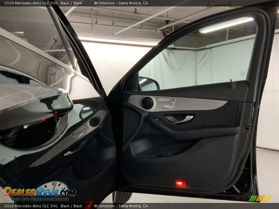 2019 Mercedes-Benz GLC 300 Black / Black Photo #32