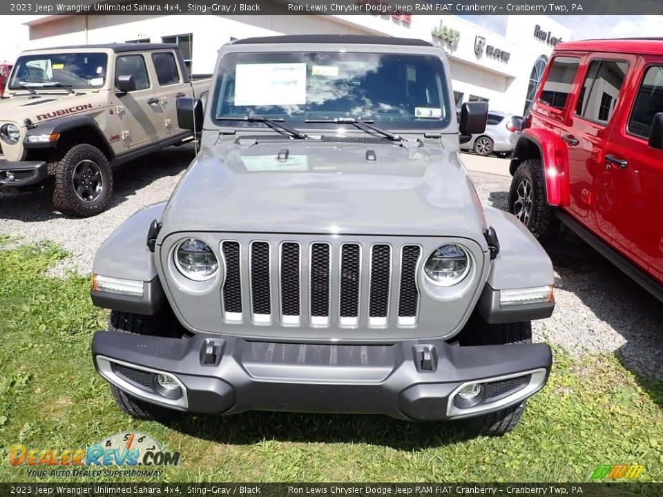 2023 Jeep Wrangler Unlimited Sahara 4x4 Sting-Gray / Black Photo #2