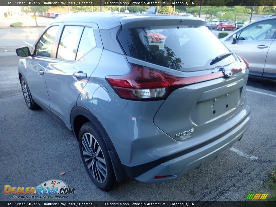 2022 Nissan Kicks SV Boulder Gray Pearl / Charcoal Photo #2