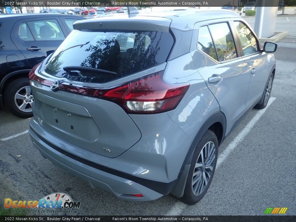 Boulder Gray Pearl 2022 Nissan Kicks SV Photo #4