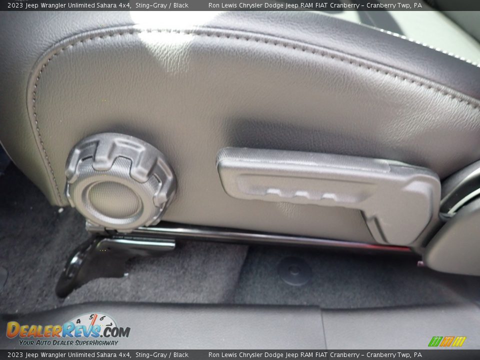 Front Seat of 2023 Jeep Wrangler Unlimited Sahara 4x4 Photo #15