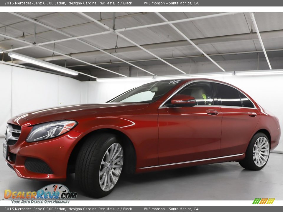 Front 3/4 View of 2016 Mercedes-Benz C 300 Sedan Photo #14