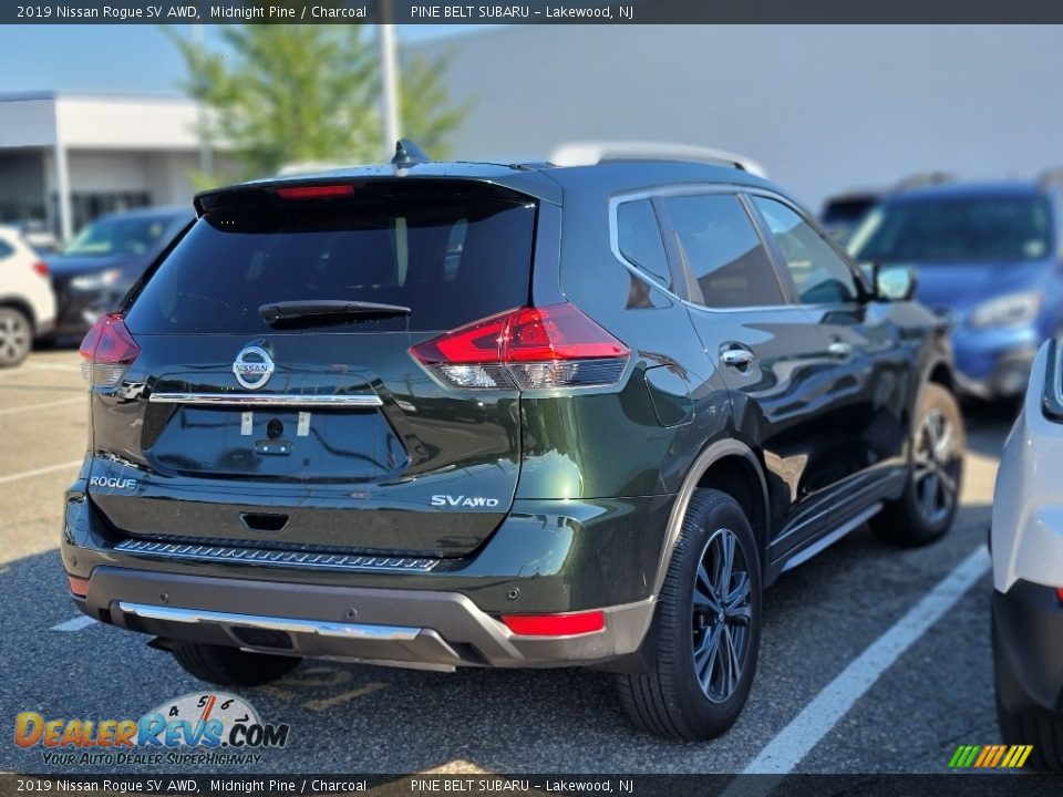 2019 Nissan Rogue SV AWD Midnight Pine / Charcoal Photo #6