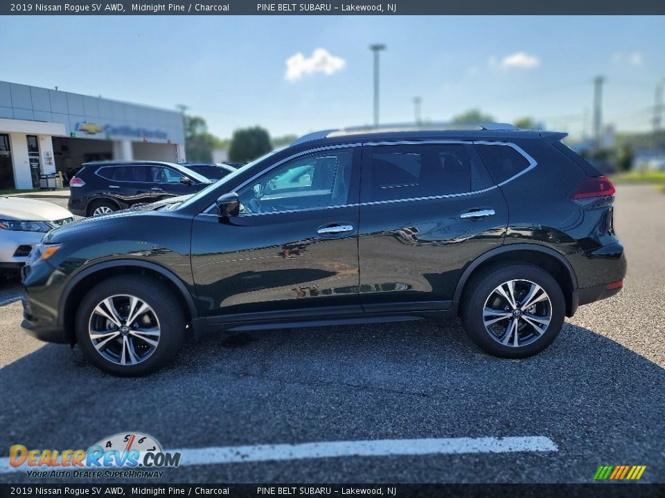 2019 Nissan Rogue SV AWD Midnight Pine / Charcoal Photo #10