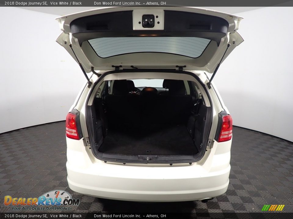 2018 Dodge Journey SE Vice White / Black Photo #13