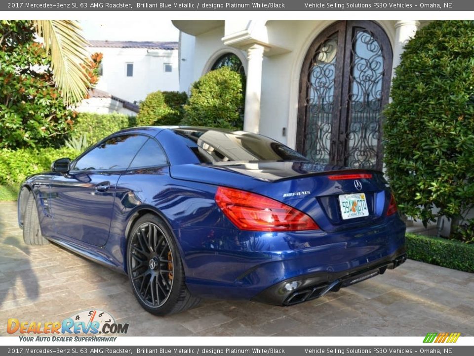 2017 Mercedes-Benz SL 63 AMG Roadster Brilliant Blue Metallic / designo Platinum White/Black Photo #4