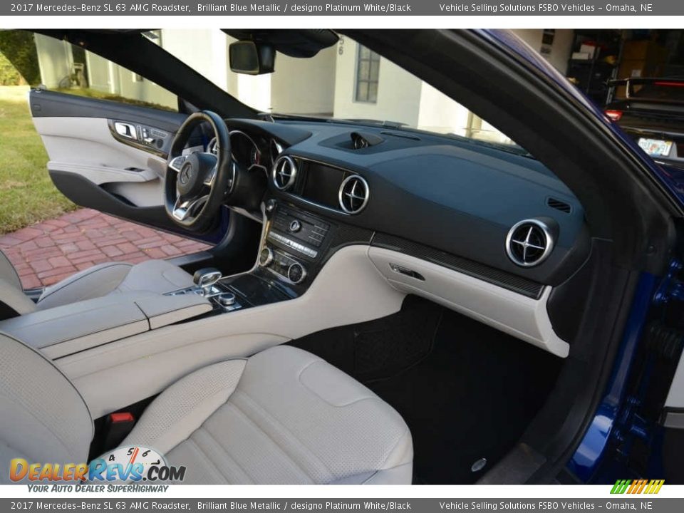 Dashboard of 2017 Mercedes-Benz SL 63 AMG Roadster Photo #10