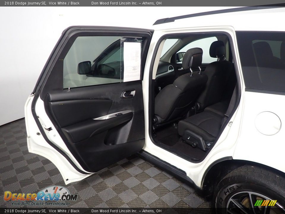 2018 Dodge Journey SE Vice White / Black Photo #33
