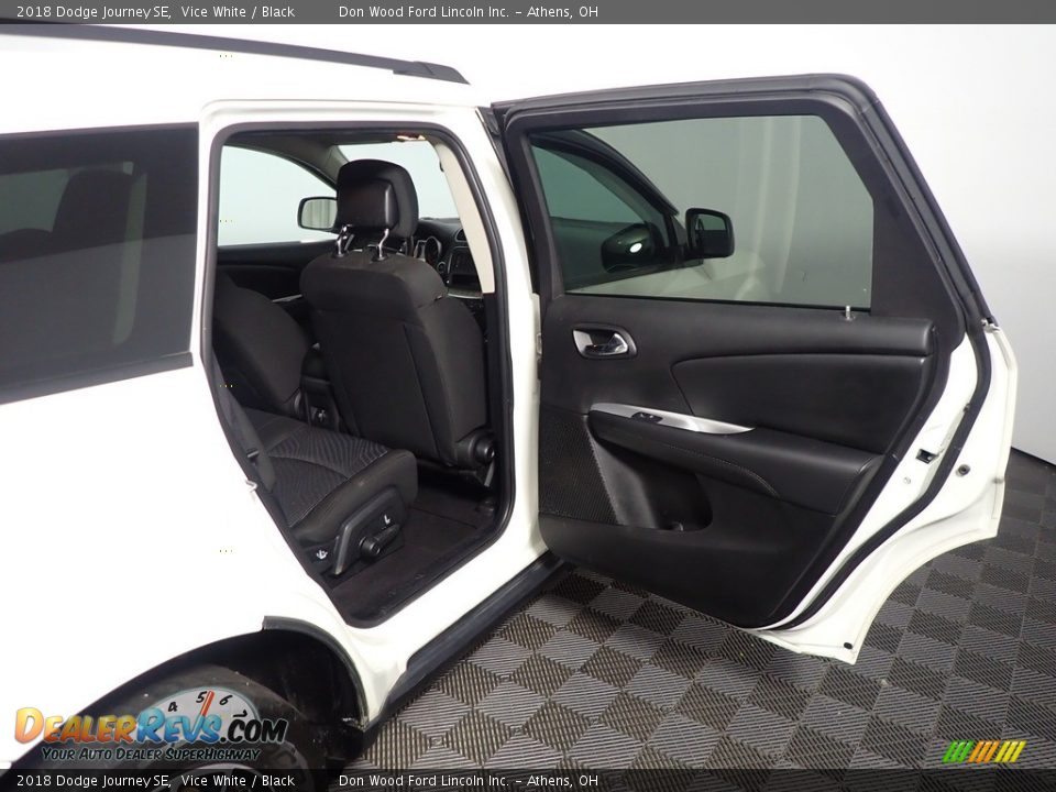2018 Dodge Journey SE Vice White / Black Photo #35