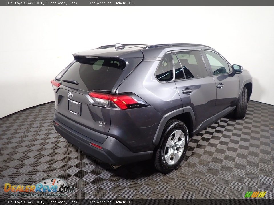 2019 Toyota RAV4 XLE Lunar Rock / Black Photo #15
