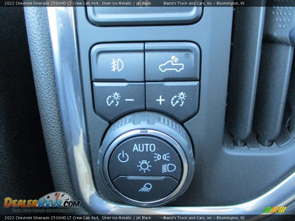 Controls of 2022 Chevrolet Silverado 2500HD LT Crew Cab 4x4 Photo #12