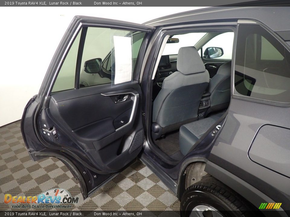 2019 Toyota RAV4 XLE Lunar Rock / Black Photo #30