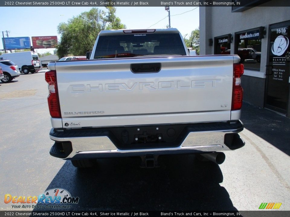 2022 Chevrolet Silverado 2500HD LT Crew Cab 4x4 Silver Ice Metallic / Jet Black Photo #32