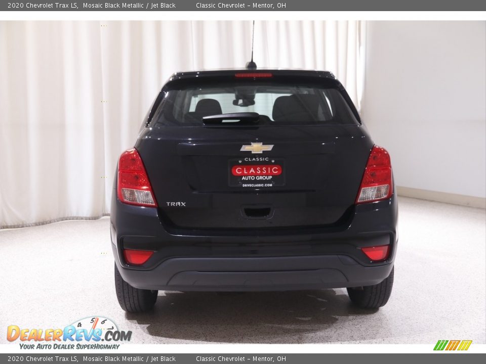 2020 Chevrolet Trax LS Mosaic Black Metallic / Jet Black Photo #17