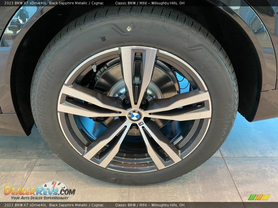 2023 BMW X7 xDrive40i Wheel Photo #3