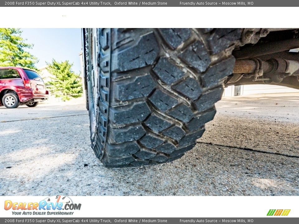 2008 Ford F350 Super Duty XL SuperCab 4x4 Utility Truck Oxford White / Medium Stone Photo #11