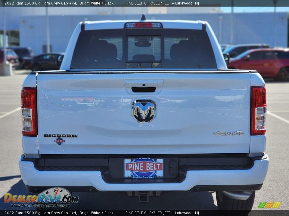 2022 Ram 1500 Big Horn Crew Cab 4x4 Bright White / Black Photo #5