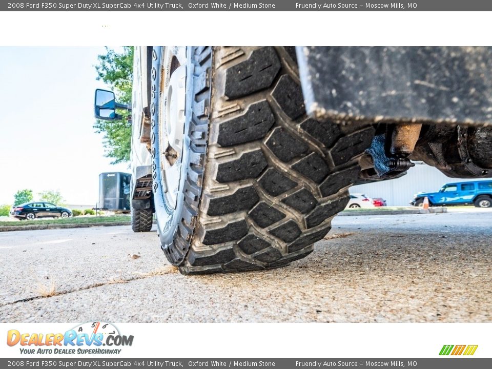 2008 Ford F350 Super Duty XL SuperCab 4x4 Utility Truck Oxford White / Medium Stone Photo #14