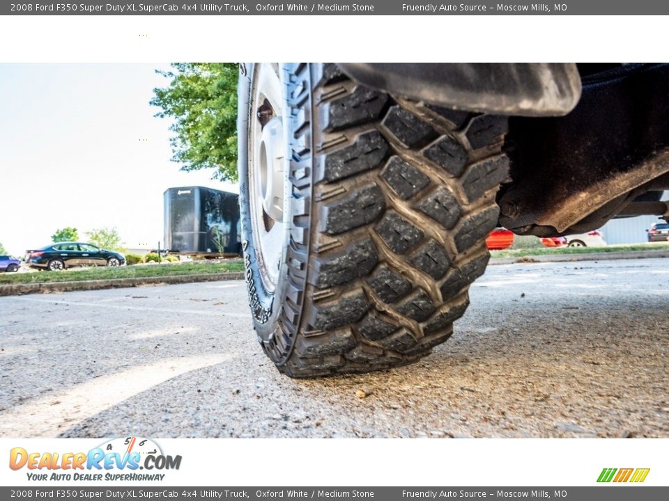 2008 Ford F350 Super Duty XL SuperCab 4x4 Utility Truck Oxford White / Medium Stone Photo #15