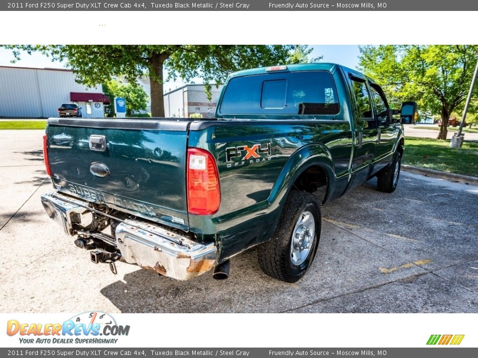 2011 Ford F250 Super Duty XLT Crew Cab 4x4 Tuxedo Black Metallic / Steel Gray Photo #4