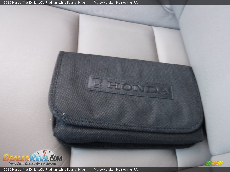 2020 Honda Pilot EX-L AWD Platinum White Pearl / Beige Photo #35