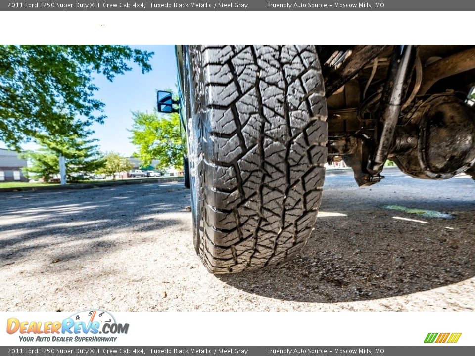 2011 Ford F250 Super Duty XLT Crew Cab 4x4 Tuxedo Black Metallic / Steel Gray Photo #14