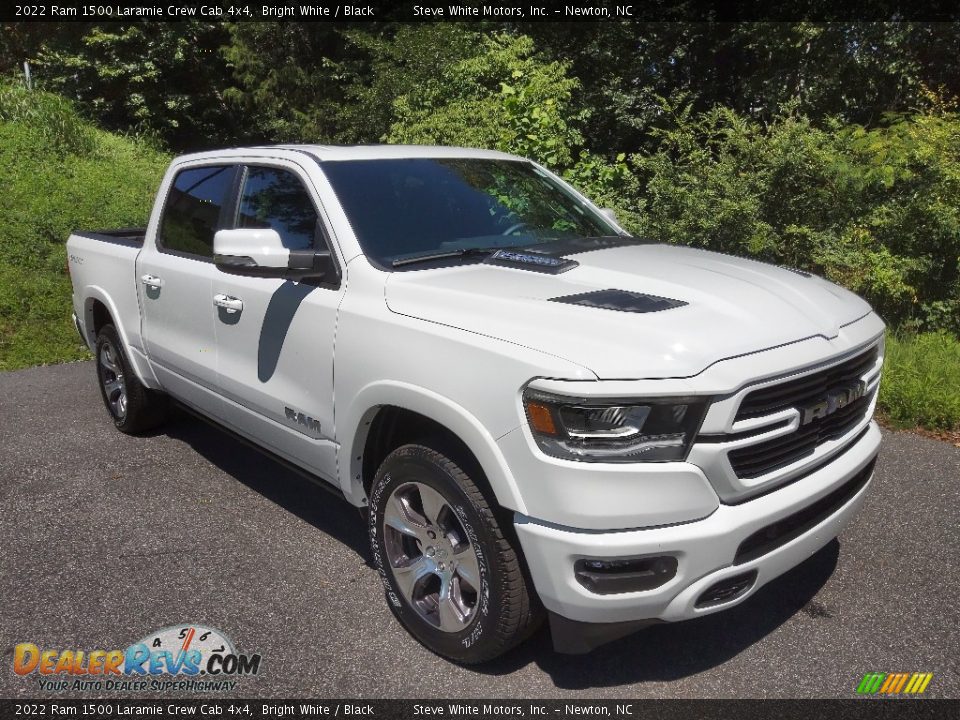 2022 Ram 1500 Laramie Crew Cab 4x4 Bright White / Black Photo #4