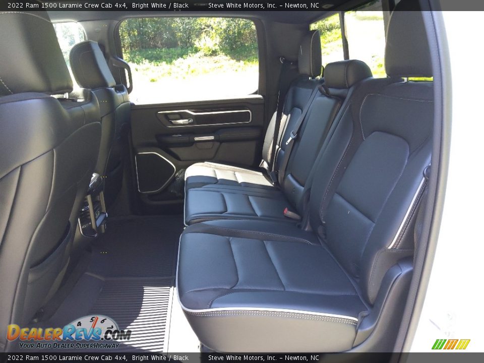 2022 Ram 1500 Laramie Crew Cab 4x4 Bright White / Black Photo #15