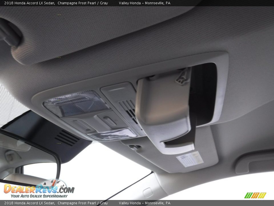 2018 Honda Accord LX Sedan Champagne Frost Pearl / Gray Photo #17