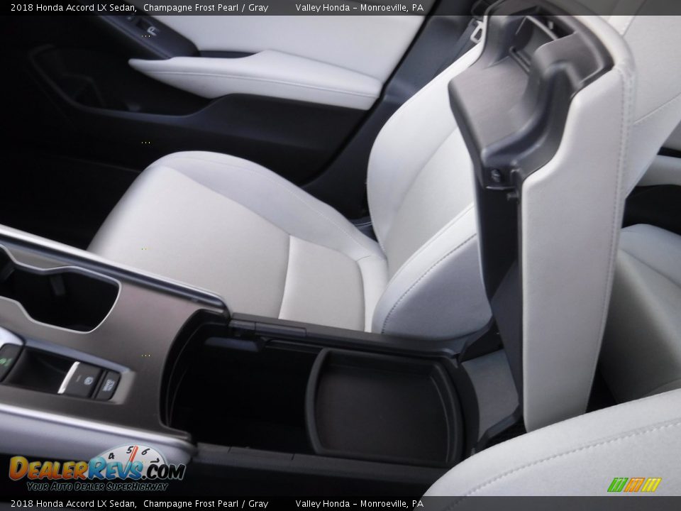 2018 Honda Accord LX Sedan Champagne Frost Pearl / Gray Photo #18