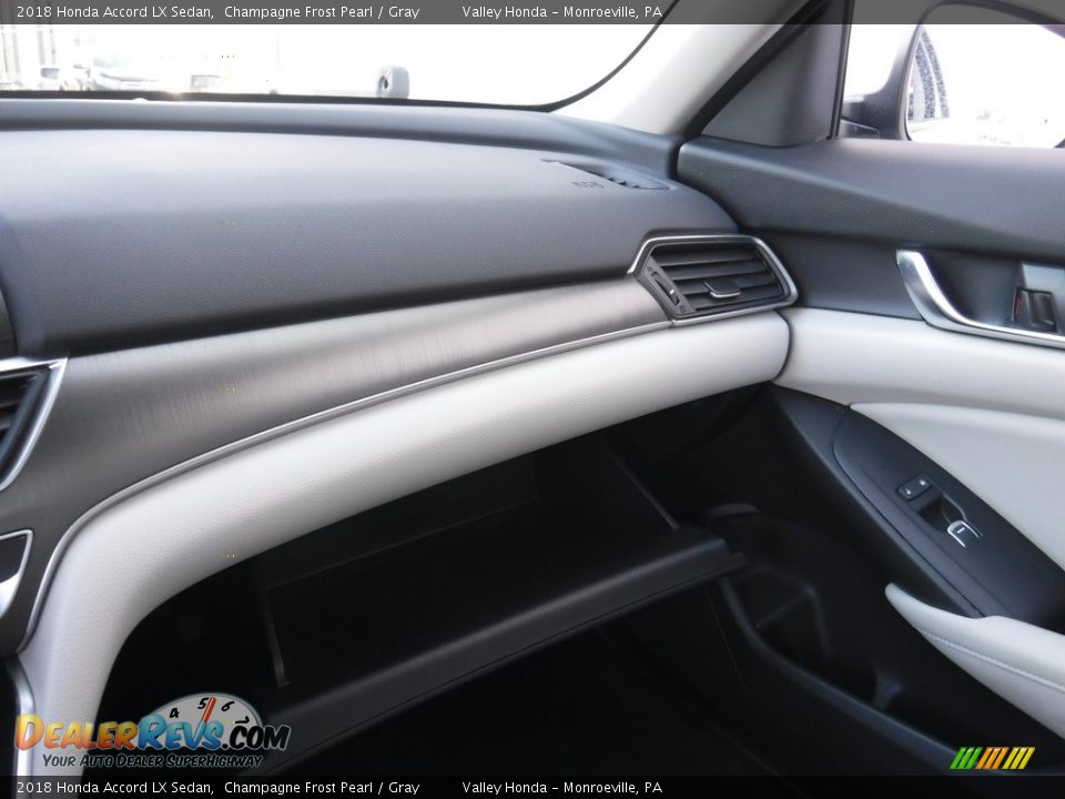 2018 Honda Accord LX Sedan Champagne Frost Pearl / Gray Photo #22