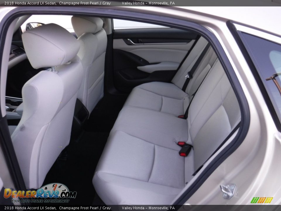 2018 Honda Accord LX Sedan Champagne Frost Pearl / Gray Photo #23